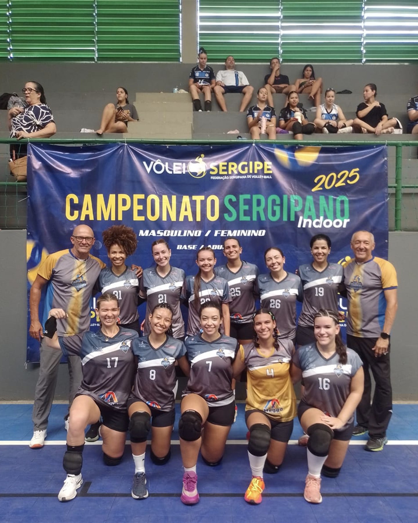 Equipe feminina do Prodígios no Campeonato Sergipano Indoor 2025