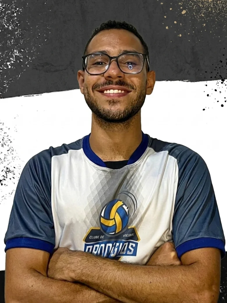 Daniel, profissional de Educação Física e professor do Clube de Voleibol Prodígios